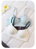 MOYISU Traceless Bra Women's Small Breasts Hold Together Without Underwire Comfort Skin Friendly Soft Support Bra Women's Bras
