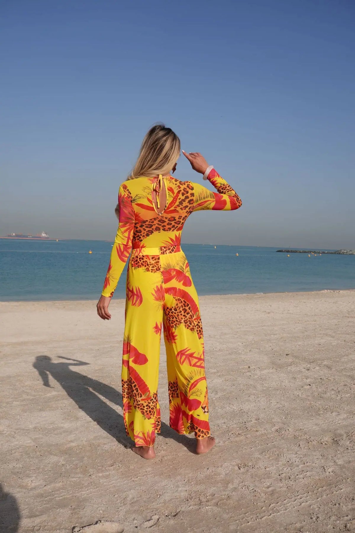 2026 New Long Sleeve Sheer Sun Protection One-Piece Set Swimsuit Women Sexy Rash Guard Swimwear Bodysuit Beachwear With Cover up