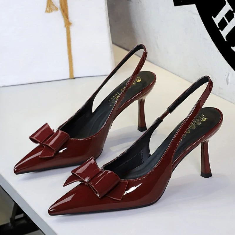 Luxury Designer Burgundy Suede Ankle Strap Pumps Sexy Pointed Toe Ankle Buckle Elegant Heels Fashion Wedding Party Shoes Shoes