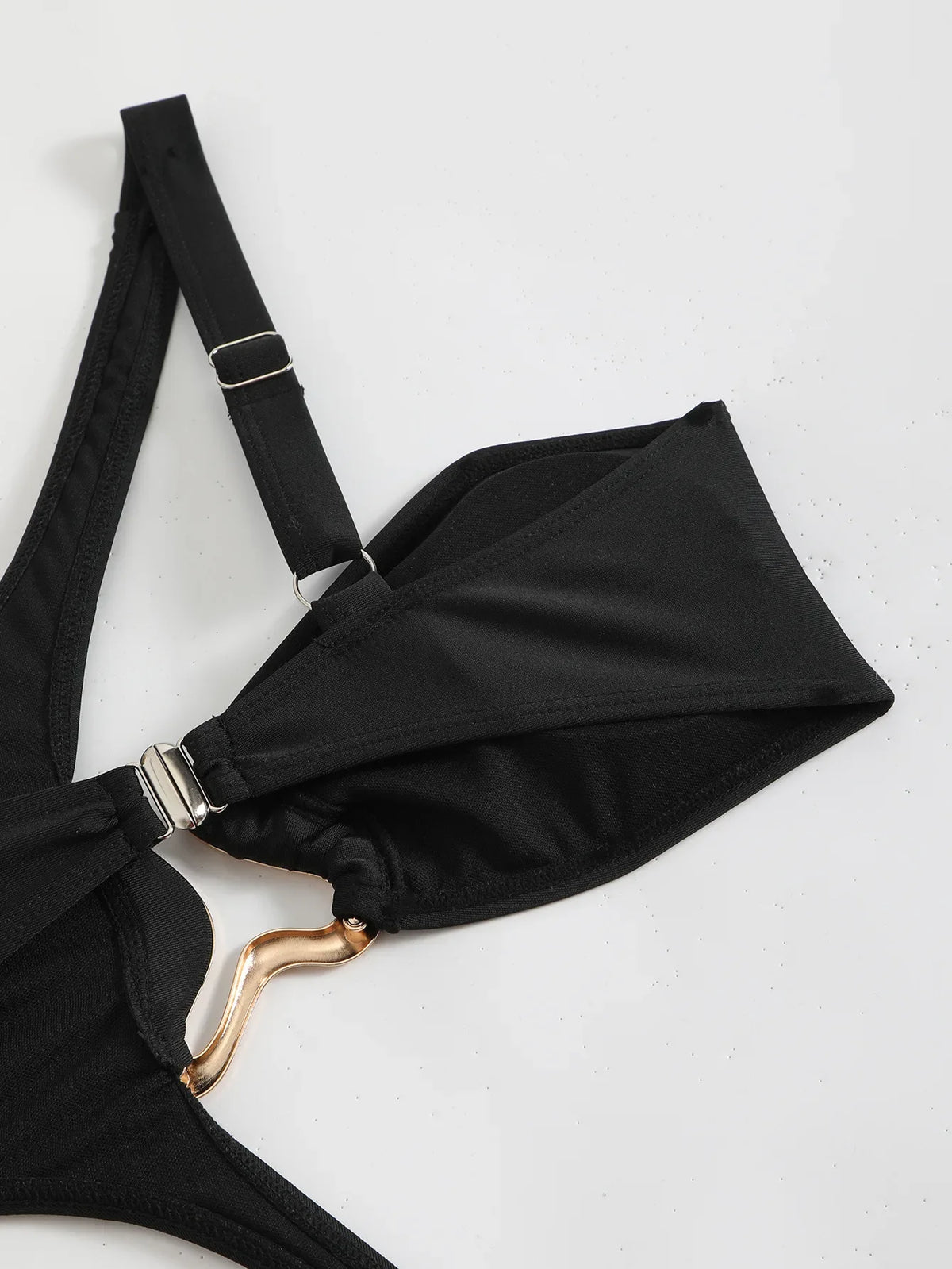 Sexy Black Hollow Out Bikini 2025 Women One Shoulder Metal DesignerBackless Thong One Piece Swimsuit Summer Bathing Suits