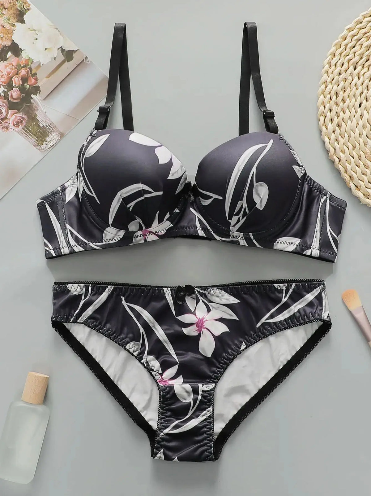1 set High Quality Women's black bra Floral Print Bra and Panty Set Full Cup Support Elegant Summer StyleA2135