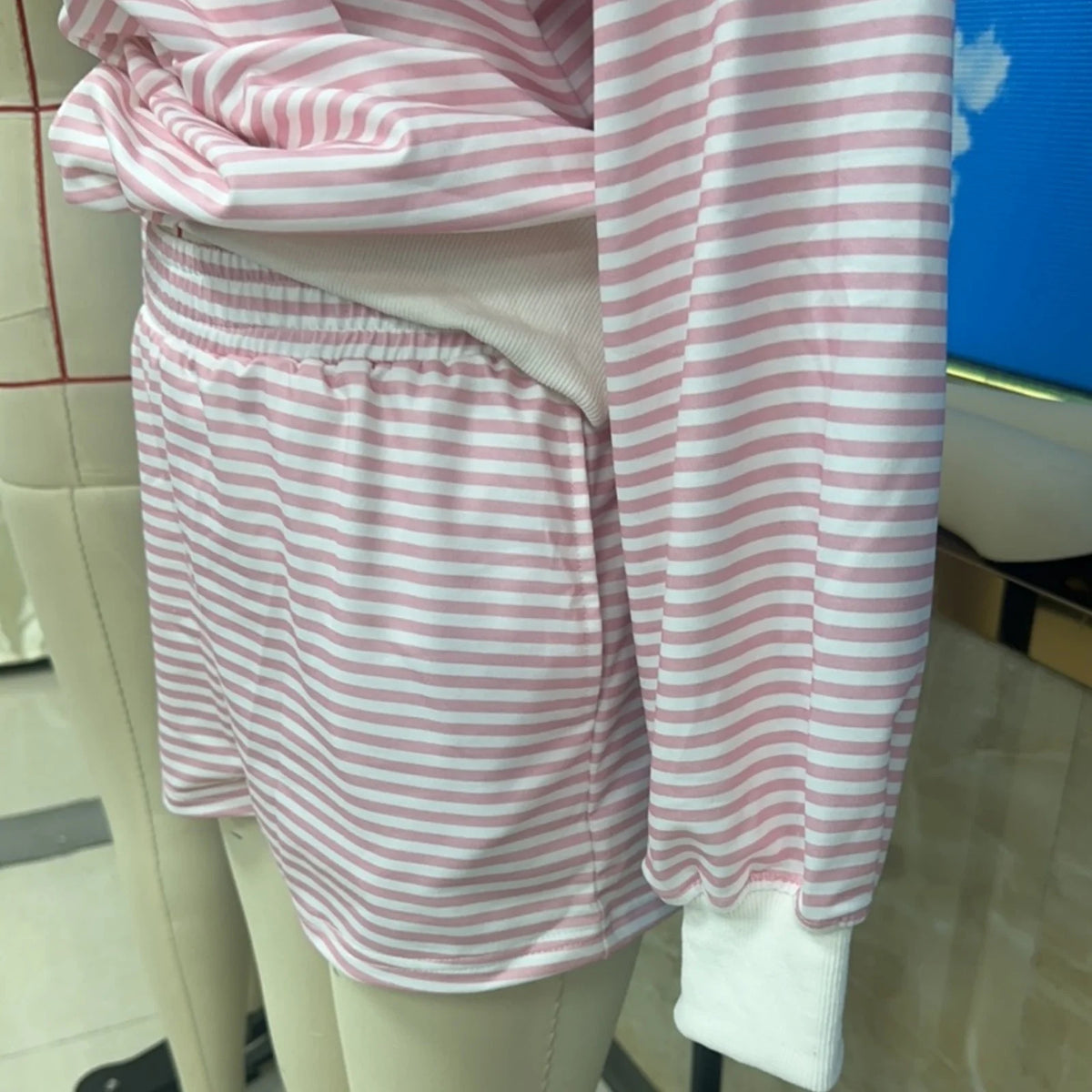 Striped Print Suits for Women Casual Loose Fit Stylish Crew Neck Long Sleeve Tops and Shorts Fall 2 Pcs Set
