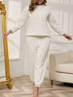 Autumn Winter Warm 2-piece Pajamas Set of Women Home Wear Flannel Long Sleeve Tops and Trousers Home Wear Loungewear