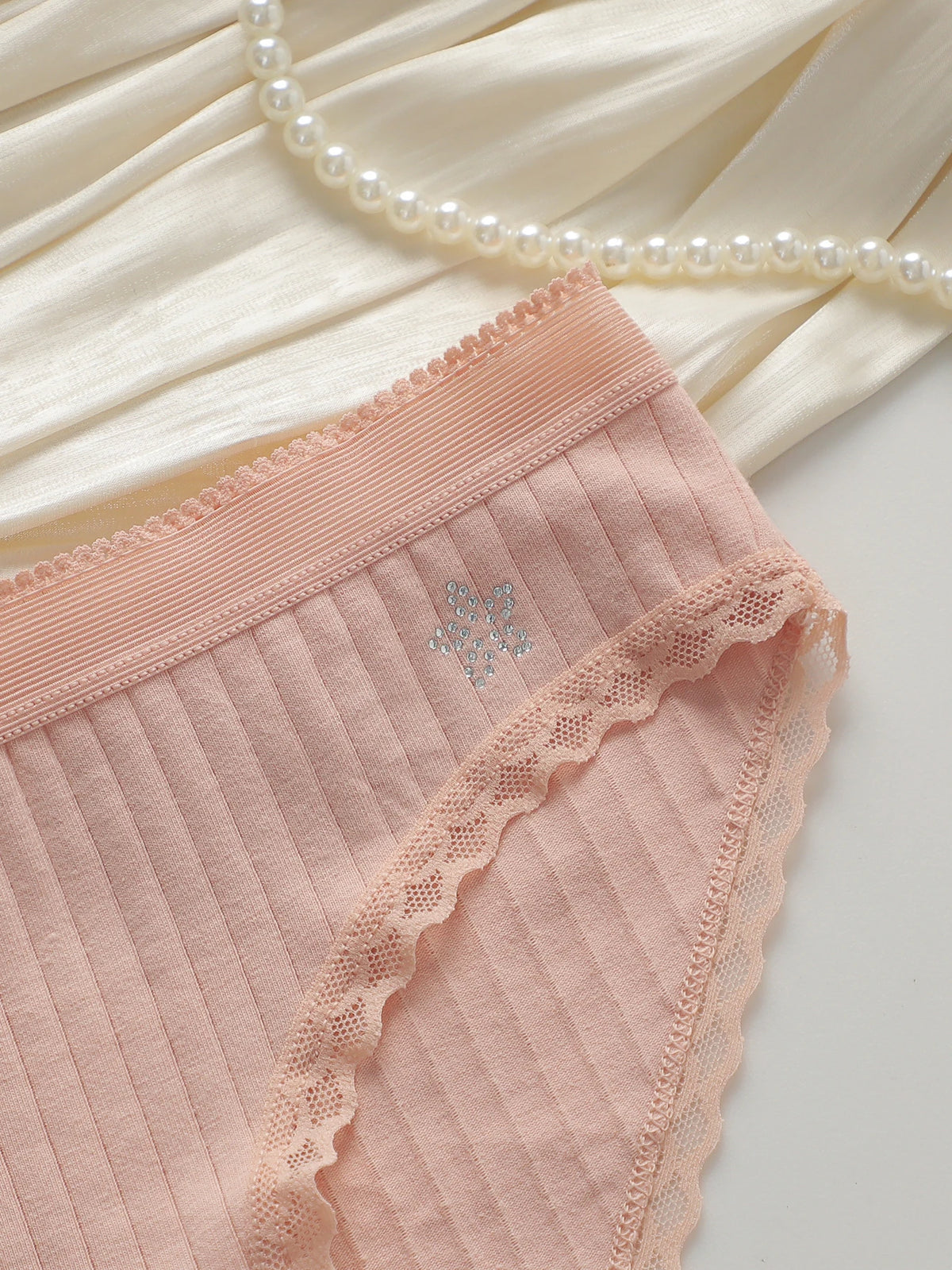 Women Ribbed Cotton Briefs Lace Trim Mid Waist Panties Soft Breathable Rhinestone Star Decor Ladies Daily Basic Underwear W134