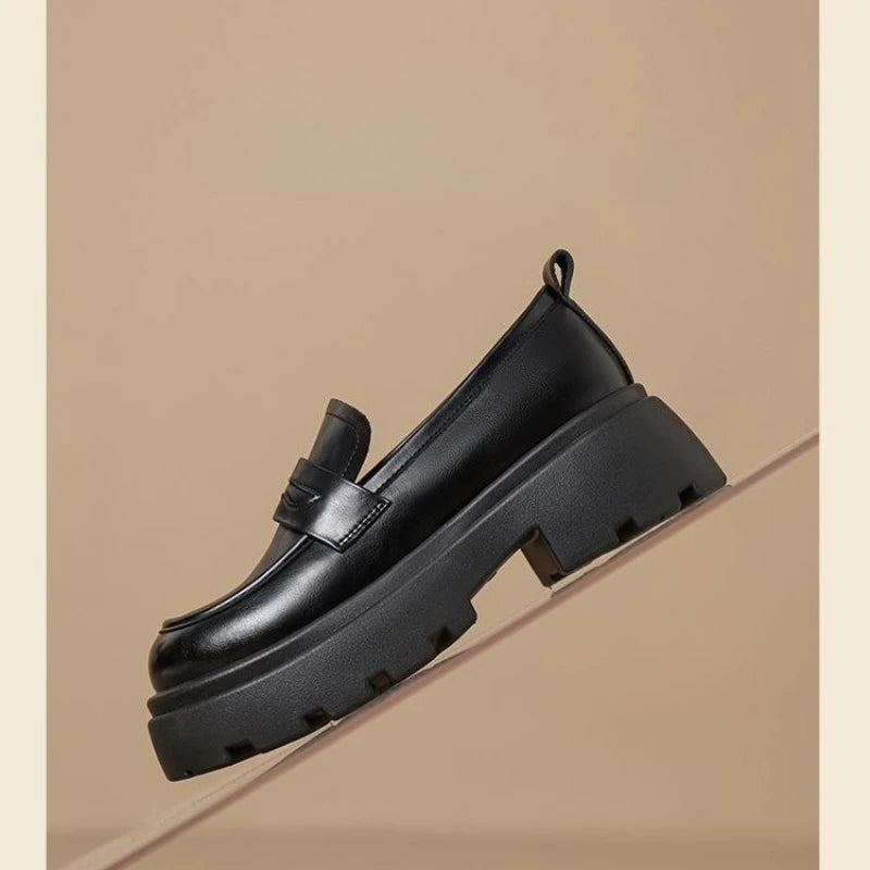 2026 Thick-Soled Waterproof British-Style Women's Loafers - Winter Retro Slip-On Height-Boosting Shoes, Simple & Lightweight
