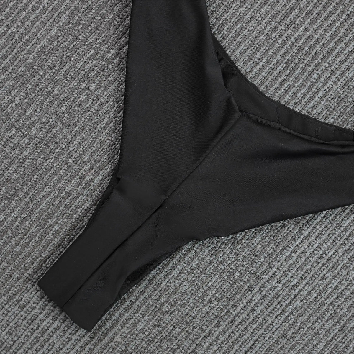 Sexy Black White Bikini Set 2026 Women Metal Ornament Push Up Underwire Bra Thong Swimsuit Beach Holiday Bathing Suit Swimwear