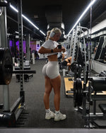 Seamless Hip Hugging Fitness Shorts, Internet Famous Sports Three Part Pants, High Waisted and High Stretch Peach Hip Pants for