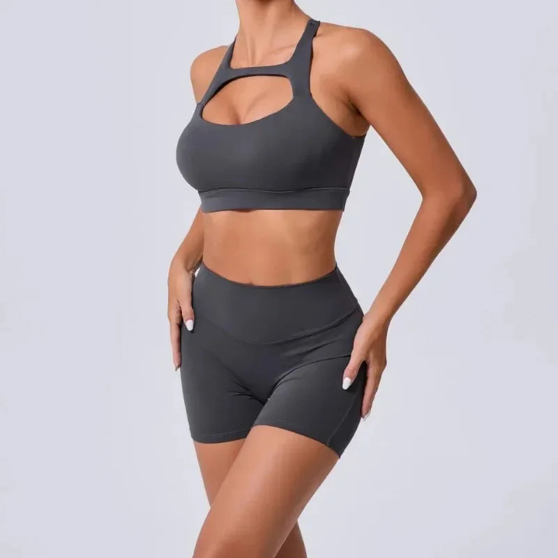 Seamless Yoga Sets Sports Fitness Peach Hip-lifting Pocket Shorts Cross Beauty Back Vest Suits Workout Gym Shorts Sets for Women