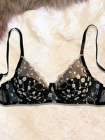 Underwear for Girls, Summer Thin Style, Pure and Sweet, Embroidered Lace, Underwire, Slimming, Deep V, Beautiful Back Bra