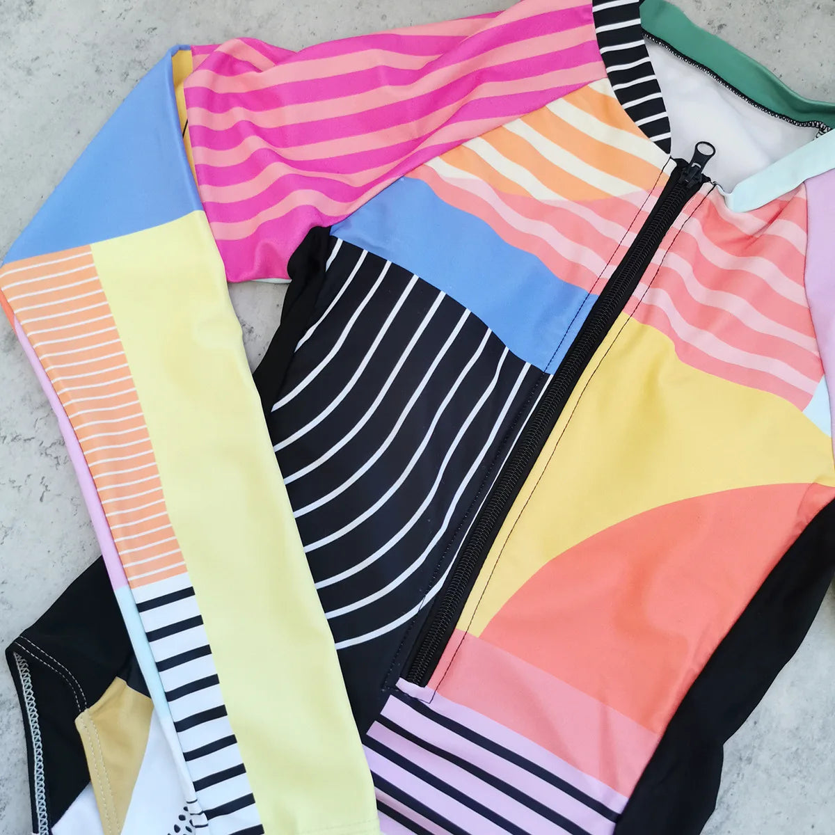 2026 Patchwork One Piece Swimsuit Long Sleeve Swimwear Women Bathing Suit Retro Sport Swimsuit One Piece Surfing Swim Wear
