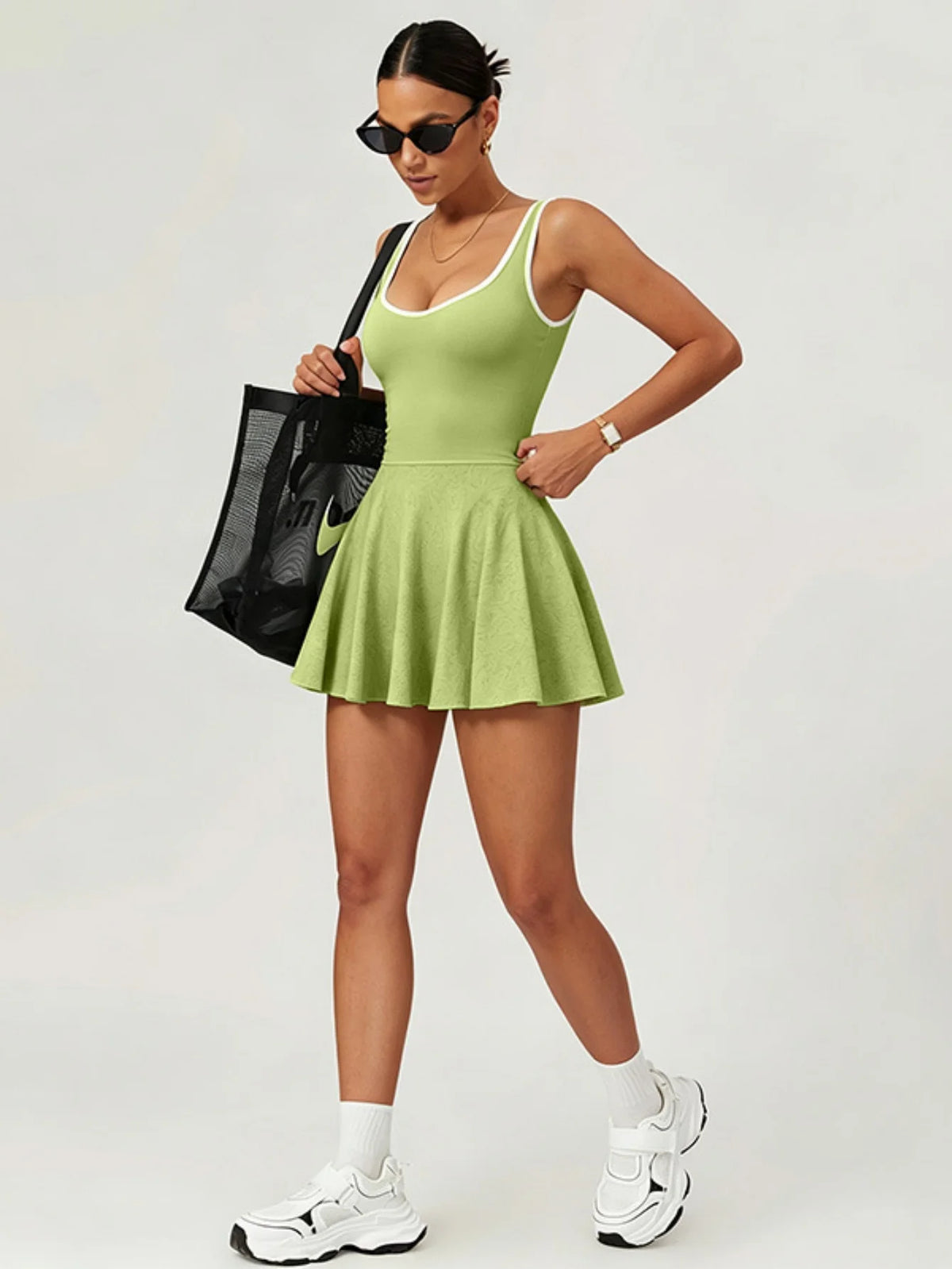 Naked Breathable Tennis Dresses with Built-in Pocket Shorts Women Color Contrast Hollow Out Backless Sports Golf Pleate Dress