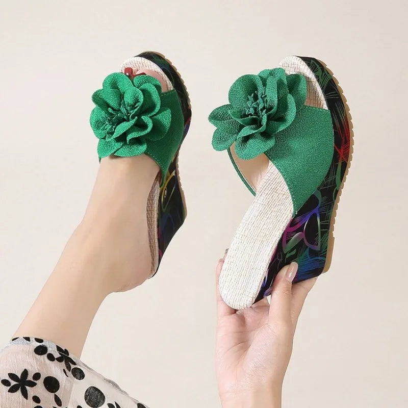 2026 New Women Platform Beach Wedges Sandals Fashion Flower Women Casual High Heel Slippers