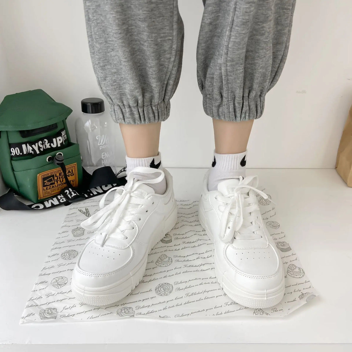 2022 Fashion Spring New Designer Hot Sale White Shoes Female Platform Sneakers Women Tenis Feminino Casual Female Shoes Woman