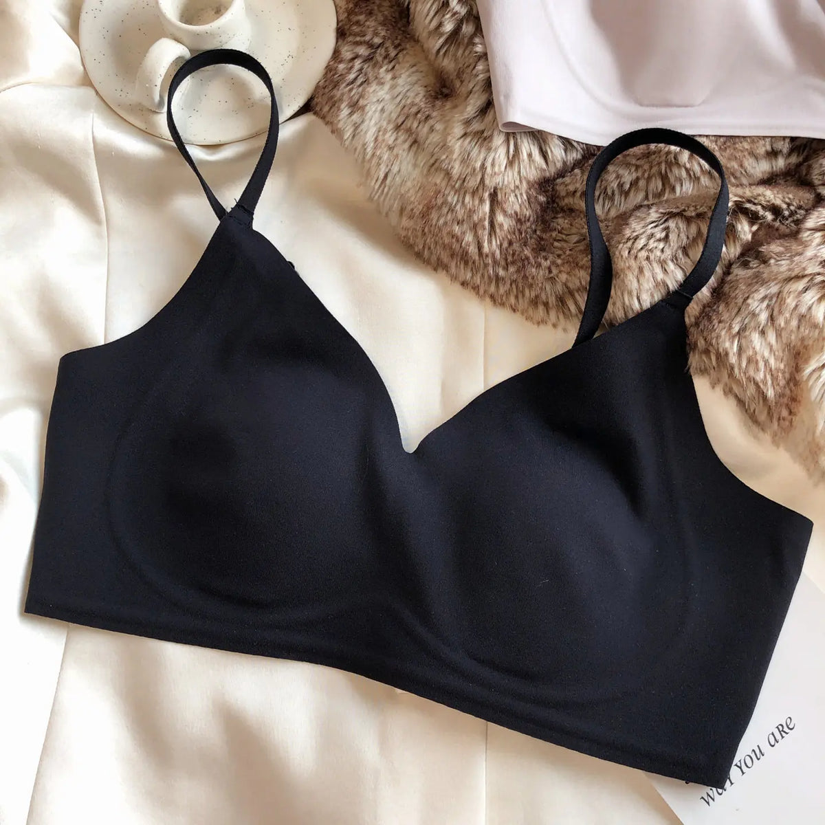 Summer Ice Silk Bra Seamless Women Underwear Sexy Ultra Thin Comfort Bralette French Rabbit Ears Padding Fixed Push Up Bras