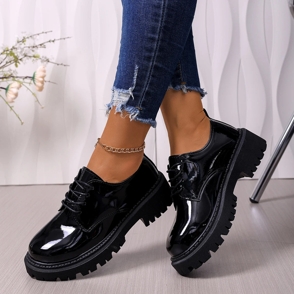 Women Patent Leather Oxford Shoes Lace Up Chunky Lug Sole Round Toe Platform Casual Office Daily Shoes