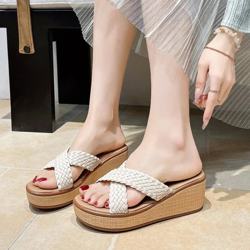 Women's Slippers Fashion Wedges Platform Sandals 2026 Summer Women's Flip Flops Outdoor Non Slip Beach Slippers