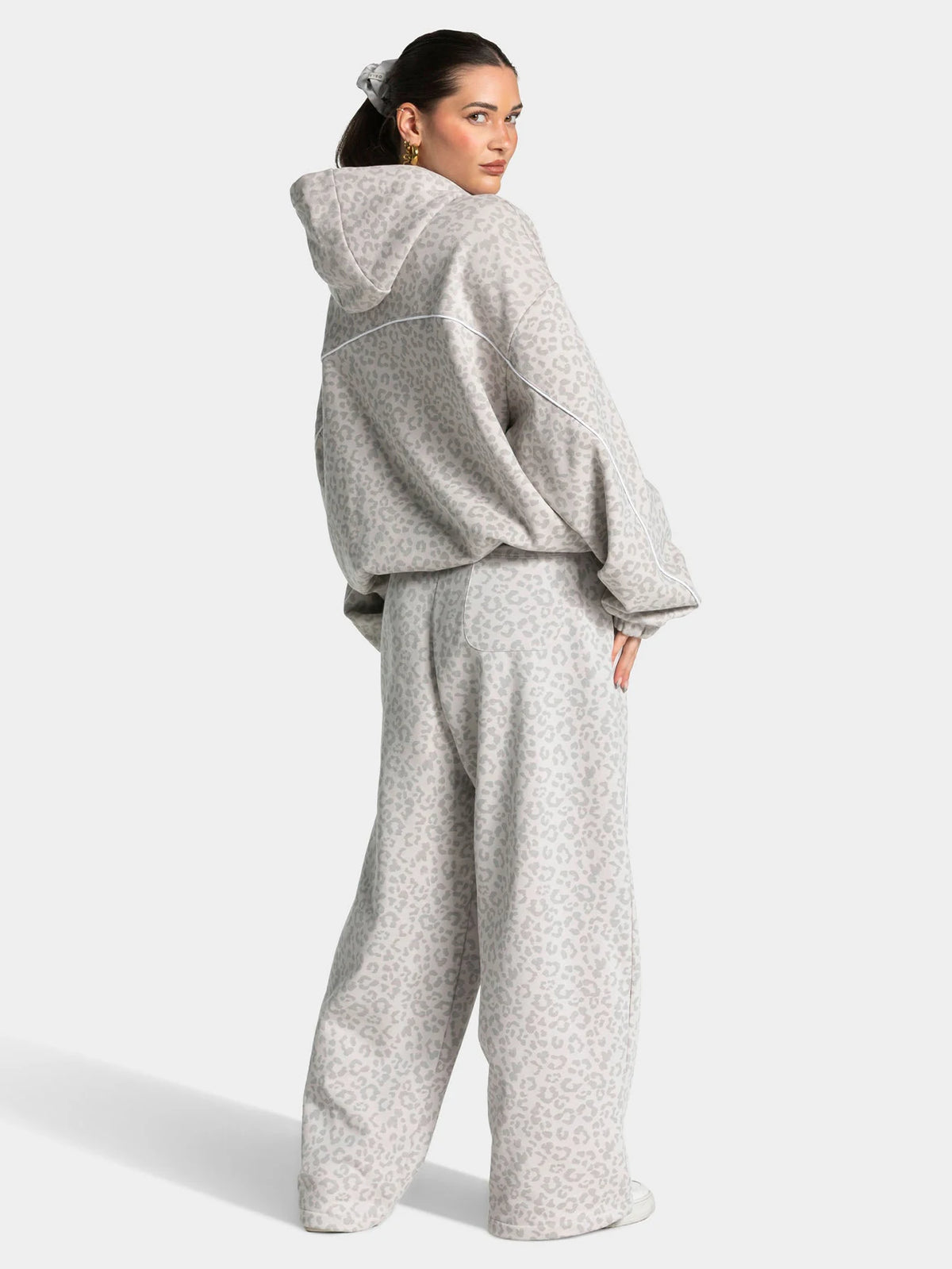 Vintage Leopard Hooded Sweatshirt Suit Loose Fit Contrast Line Wide Leg Trousers Fashion Athletic Tracksuit Outfit