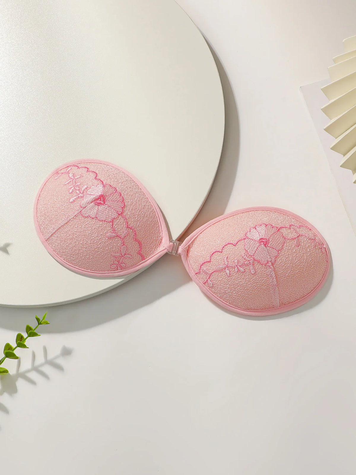 Women's chest patches gather, big chest highlights small nipple patches wedding suspenders invisible reusable bra JA2329