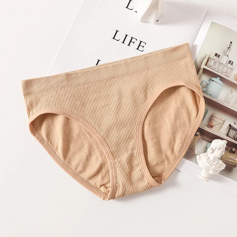 Women's Panties Low Rise Briefs Seamless Underwear Female Underpants Lingerie Sexy Ladies Panties M-L Comfort Intimate