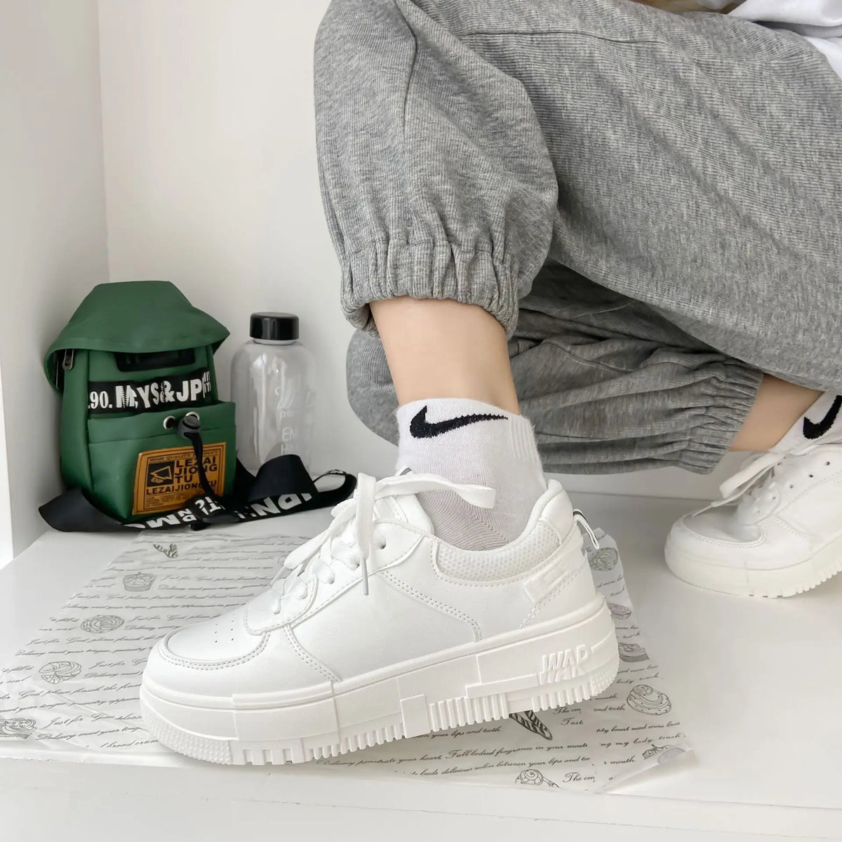 2022 Fashion Spring New Designer Hot Sale White Shoes Female Platform Sneakers Women Tenis Feminino Casual Female Shoes Woman