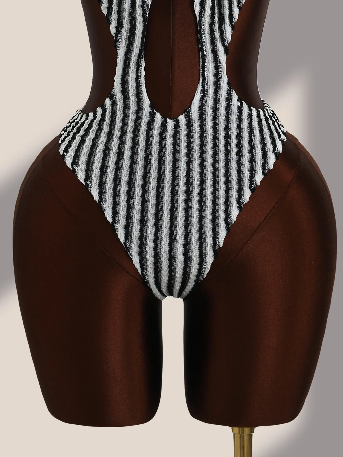 Vintage Black Striped One Piece Swimwear Women 2026 3D Metal Flower Hollow Out Backless Beach Holiday Bathing Suit Swimsuit