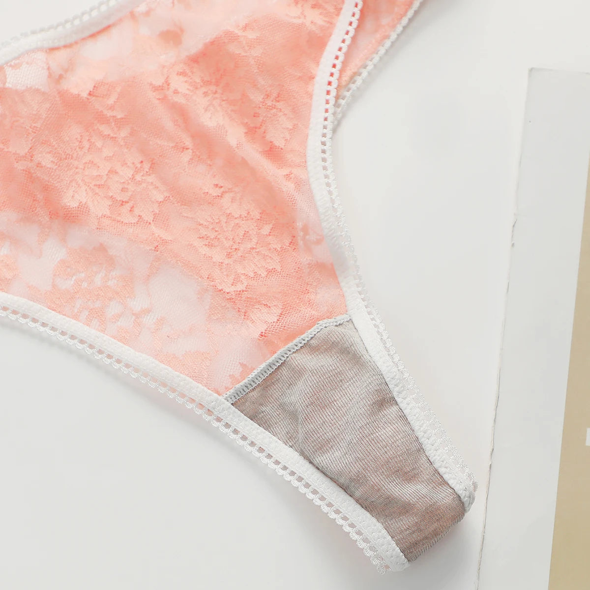 New Women's Underwear Set Lace Pink Flower Sexy Ultra Thin Underwear 2-piece Set Bra And Thongs Push Up Bra MR2643