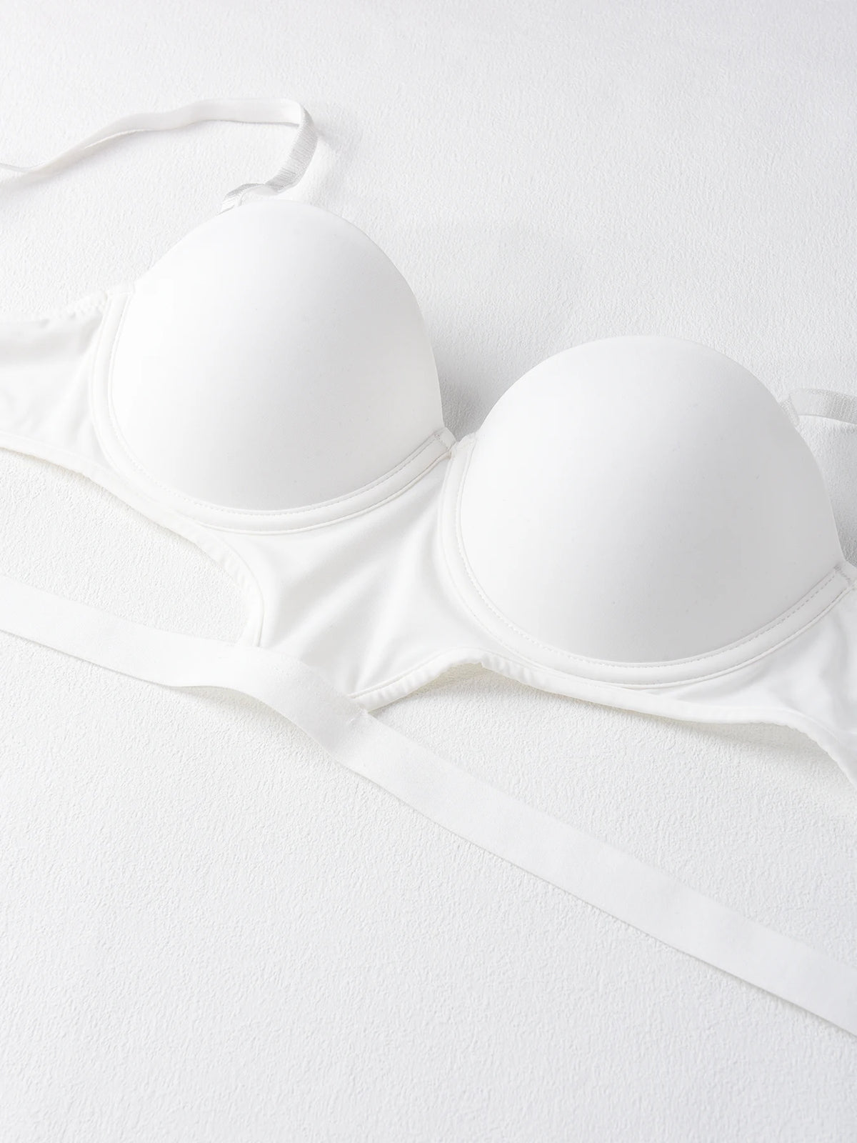 stylish sexy bra T-shirt underton beautiful back half cup smooth and exposed waist slim waist big exposed back push up bra