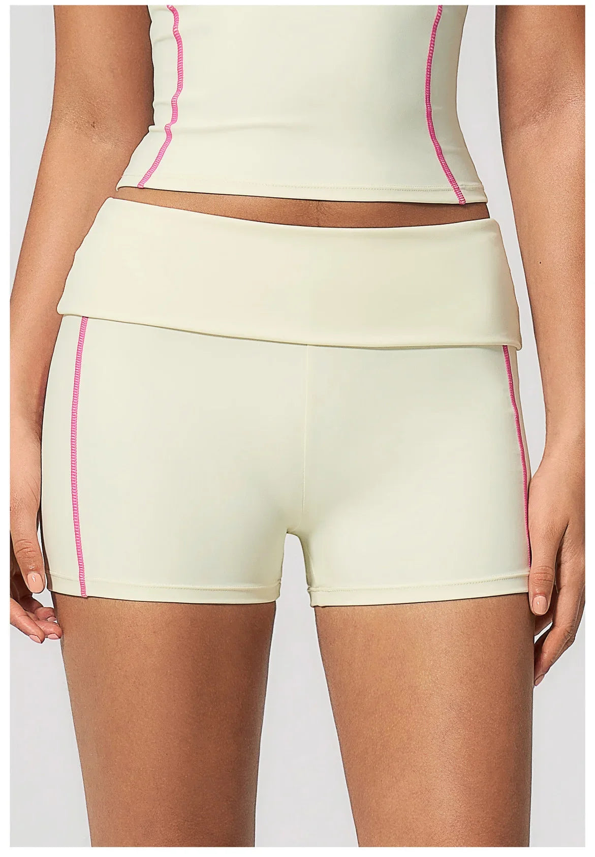 Quick Dry Contrast Color Yoga Shorts 2026 Tights Hip Lifting Workout Fitness Leggings High Waist Folded Running Athletic Shorts