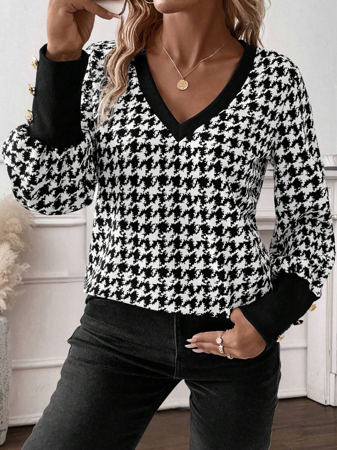 Houndstooth V-Neck Long Sleeve T-Shirt - Ladyez