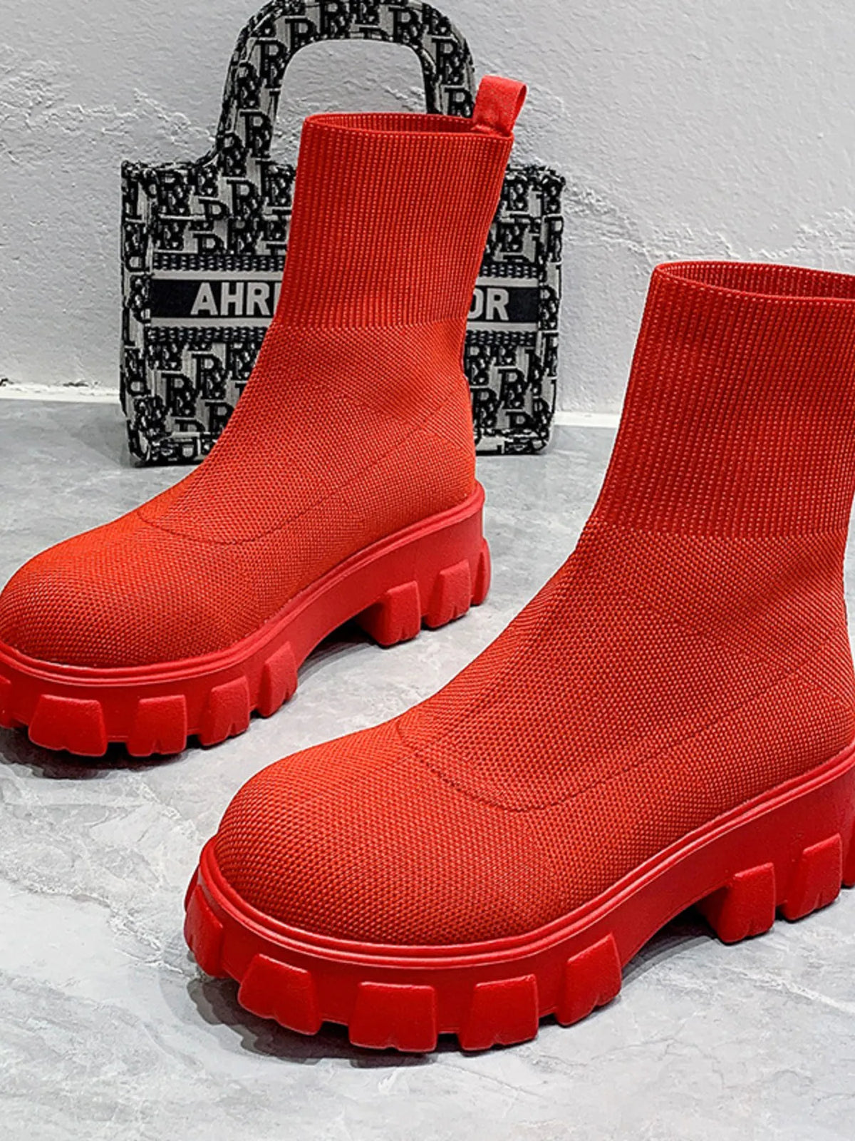 Round Toe Platform Boots - Ladyez