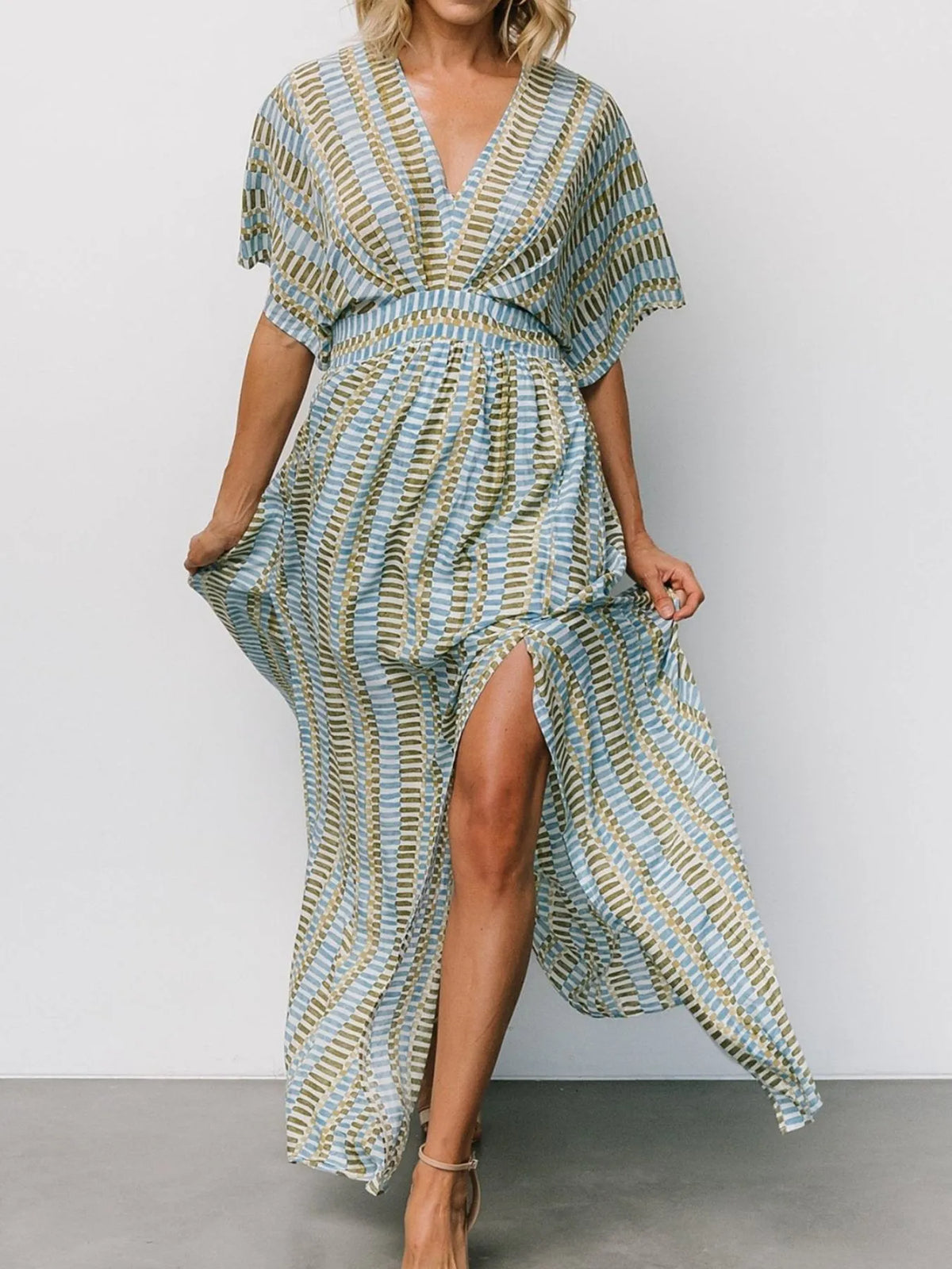Slit V-Neck Short Sleeve Maxi Dress - Ladyez