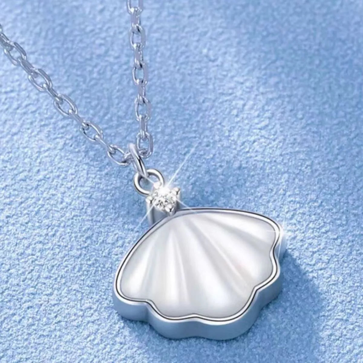 925 Sterling Silver Zircon Shell Necklace