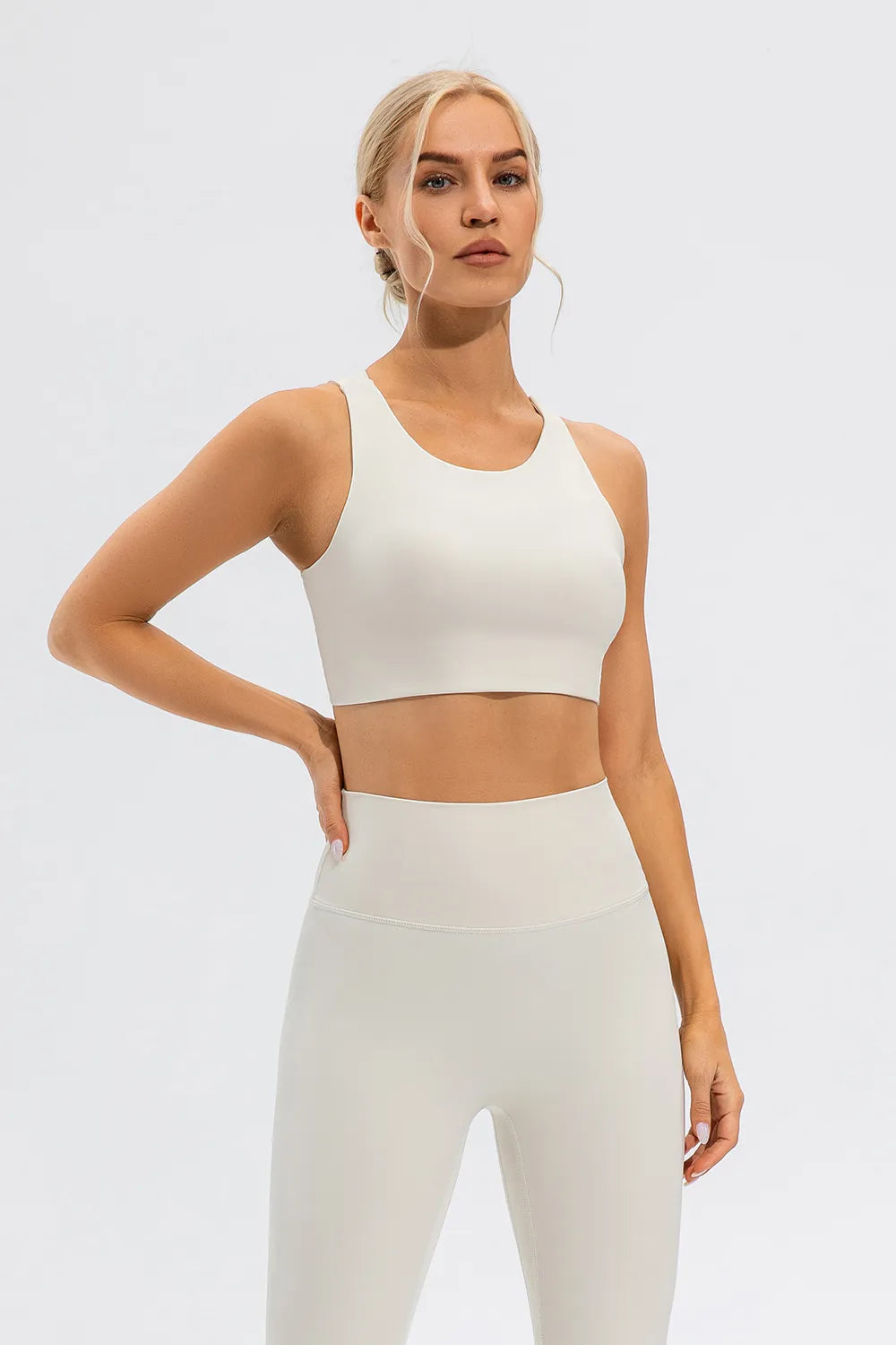 Round Neck Cutout Cropped Active Tank - Ladyez