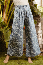 BiBi Floral Texture Wide Leg Jeans - Ladyez