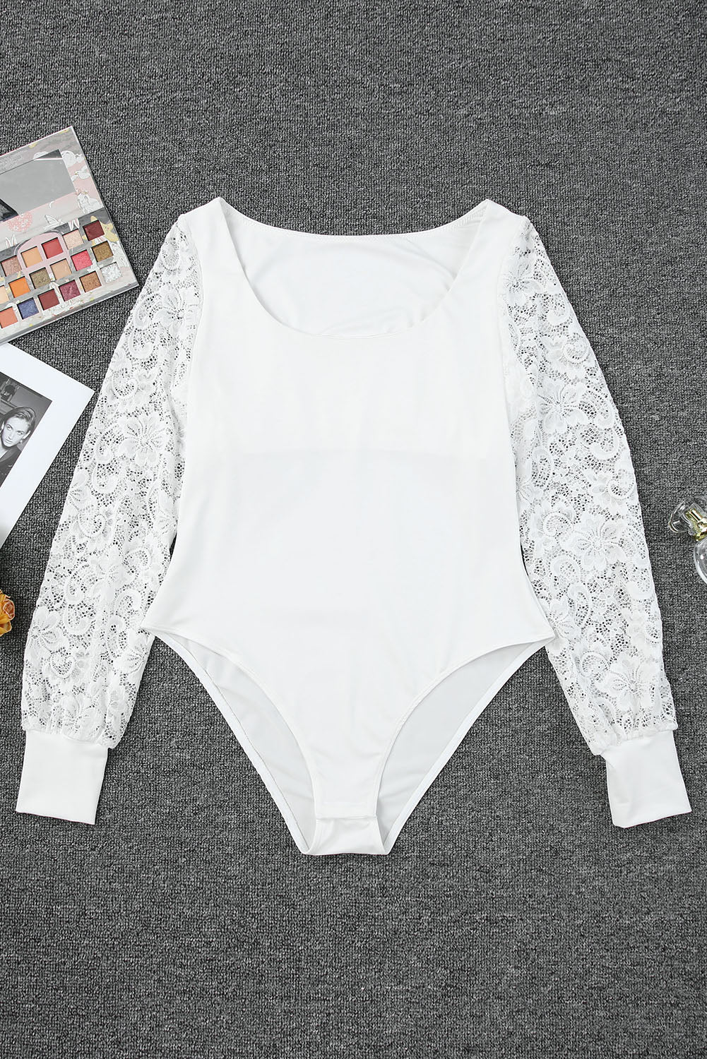 Lace Detail Scoop Neck Long Sleeve Bodysuit - Ladyez