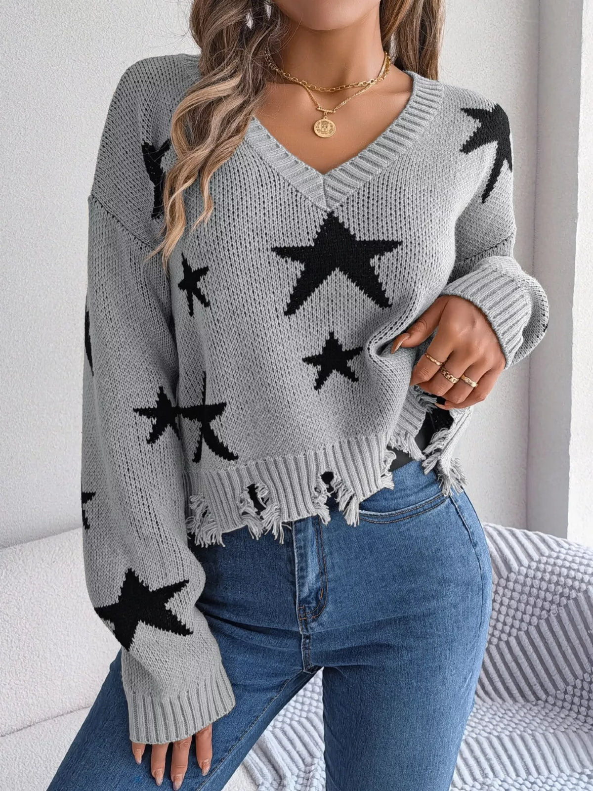 Star Pattern V-Neck Distressed Sweater