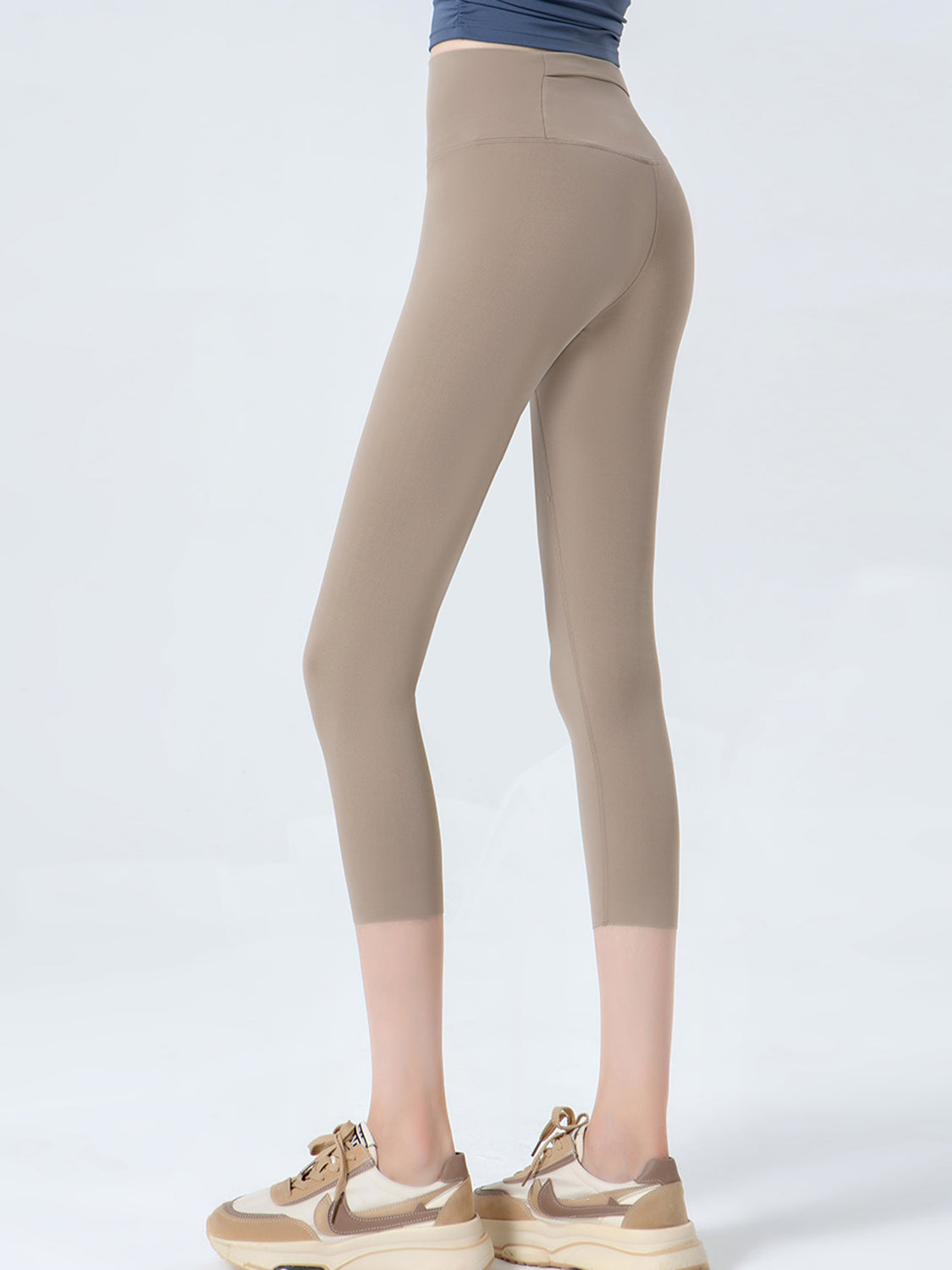 Wide Waistband Cropped Sports Leggings - Ladyez