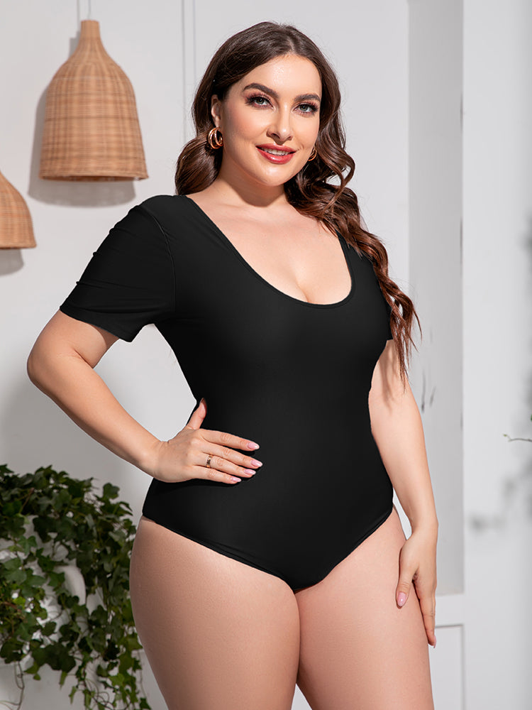 Plus Size Scoop Neck Short Sleeve One-Piece Swimsuit - Ladyez