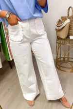 Solid Color Scalloped Patch Pocket Shift Jeans