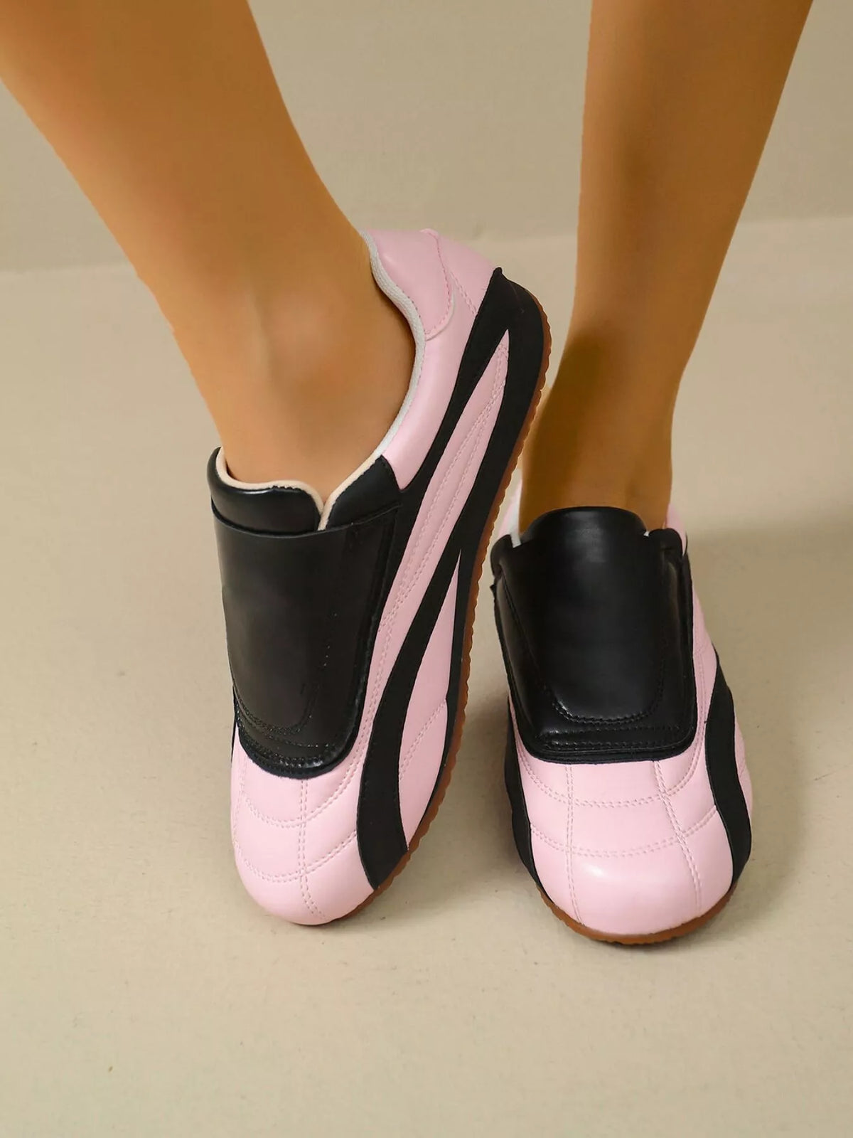 Contrast Round Toe Sneakers