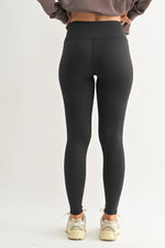 MONO B Essential Solid Leggings - Ladyez