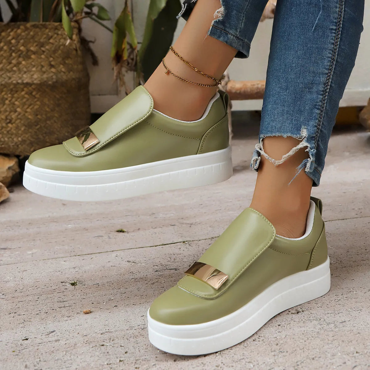 Round Toe Platform Loafers