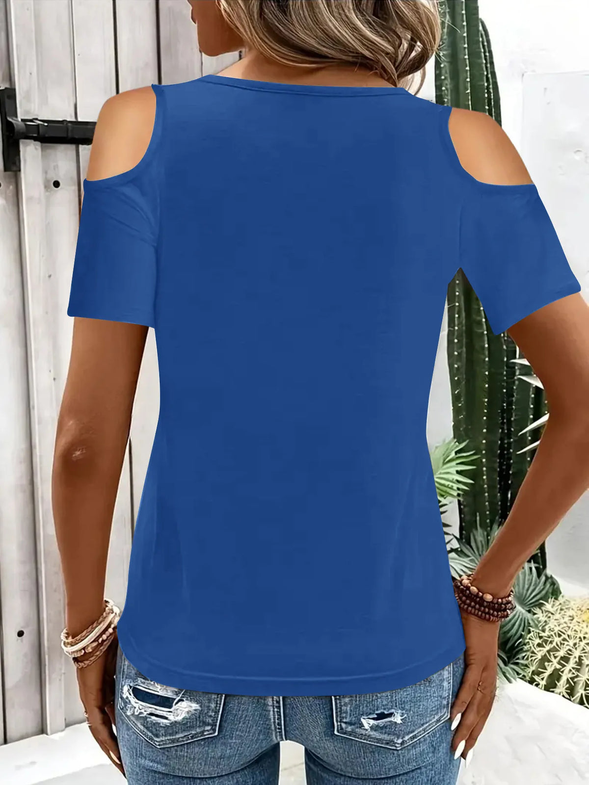 Cold Shoulder T-Shirt with Metal Ring Detail - Ladyez