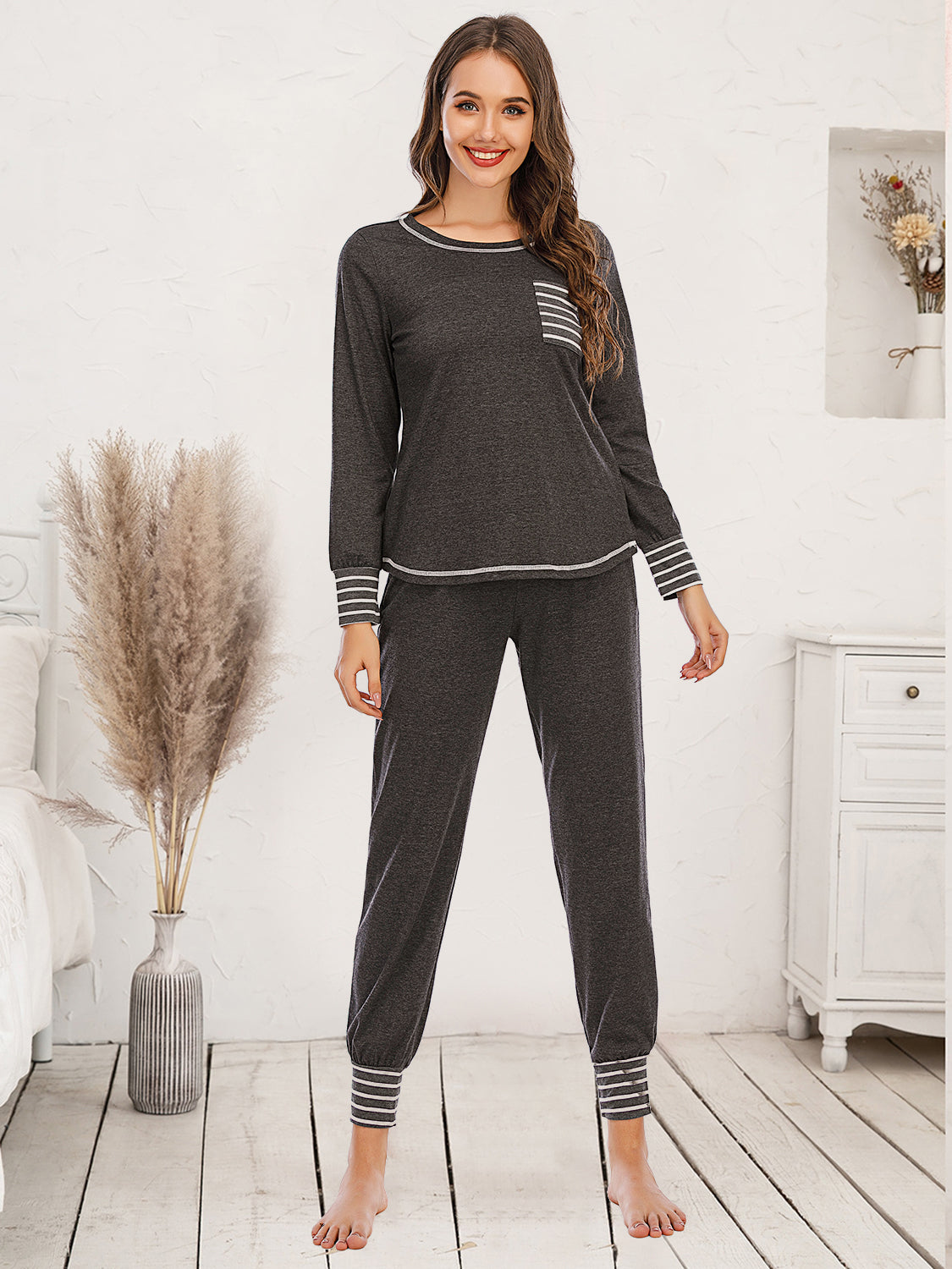 Round Neck Top and Pants Lounge Set - Ladyez