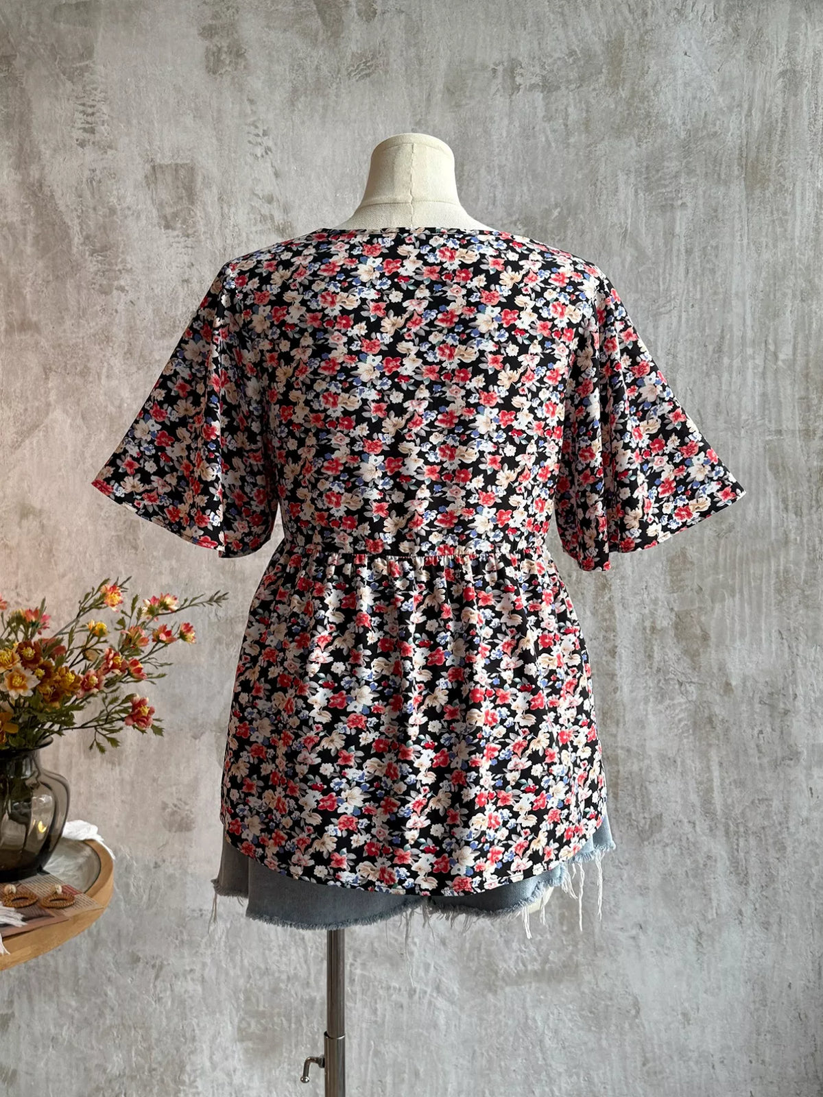 Plus Size Floral Print V-Neck Short Sleeve Blouse