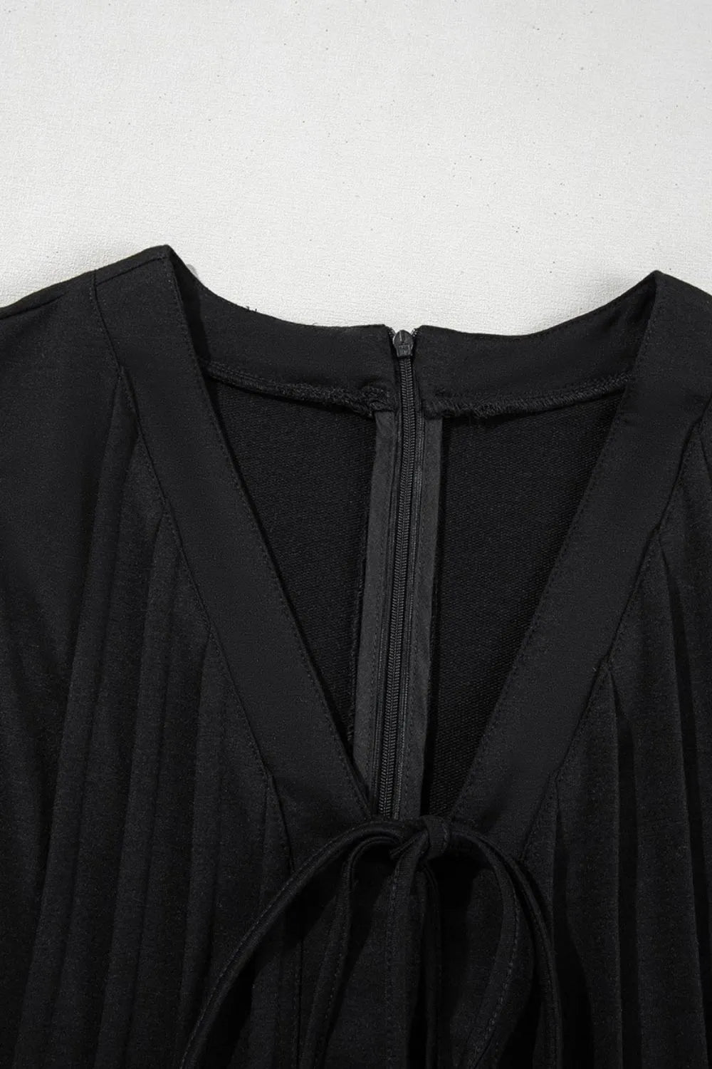 Tie V Neck Pintuck Sleeveless Loose Romper - Ladyez