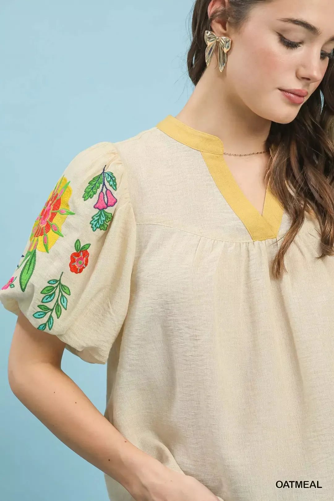 Umgee Embroidered Puff Sleeve Top
