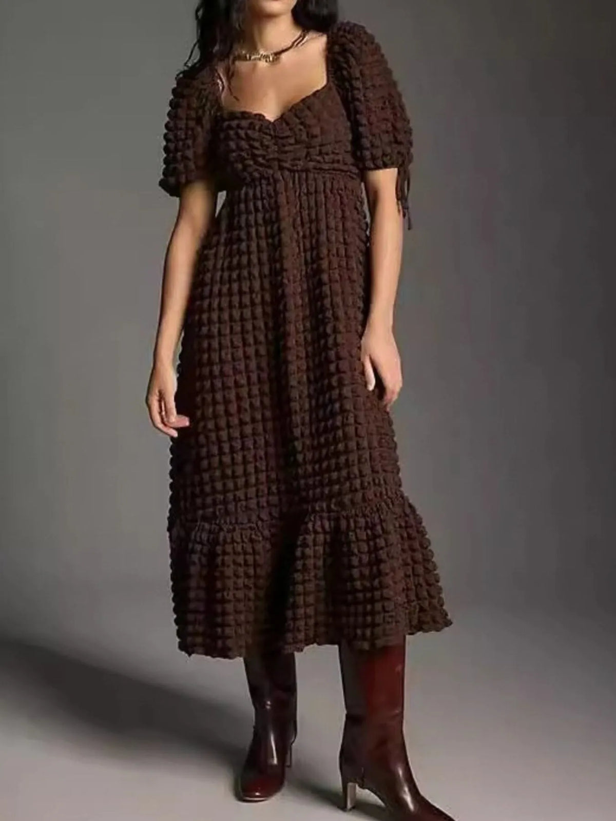 Textured Sweetheart Neck Short Sleeve Dress