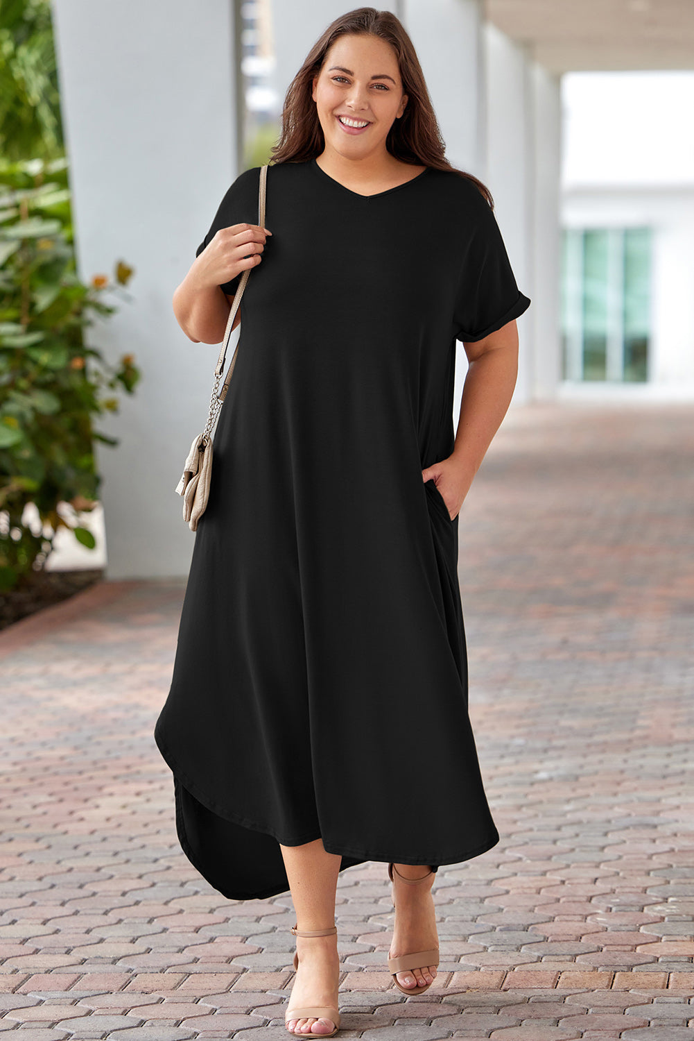Plus Size V-Neck Short Sleeve Maxi Dress - Ladyez
