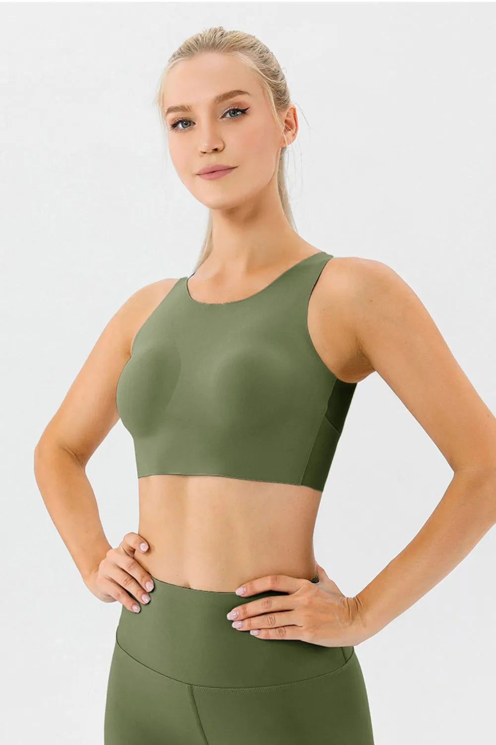 Round Neck Wide Strap Active Bra - Ladyez